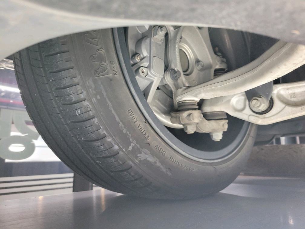 Model 3 Standard Range Plus Rwd — miniaturë 34
