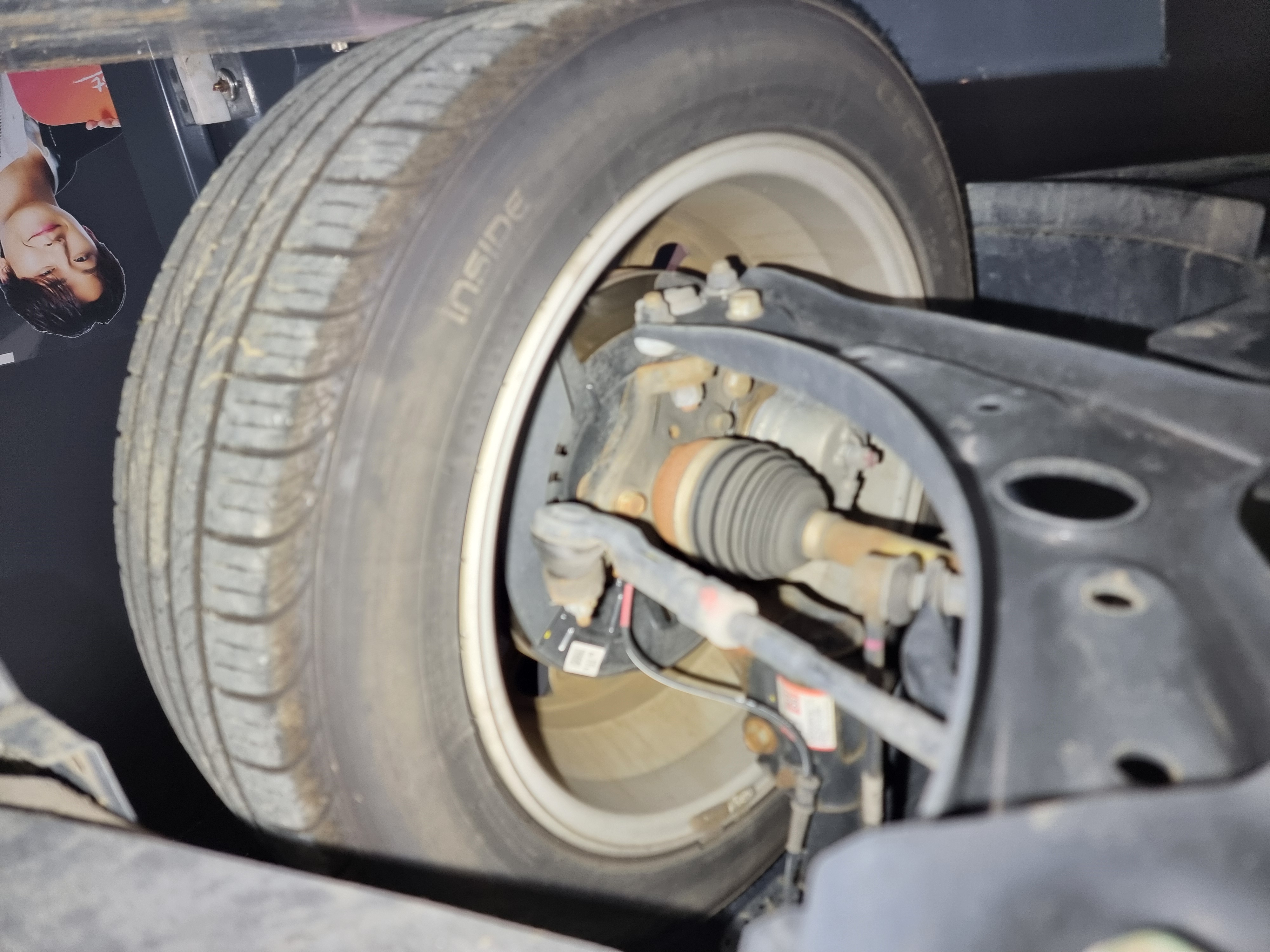 Kona 1.6 Turbo 2Wd Modern Choice — miniaturë 36