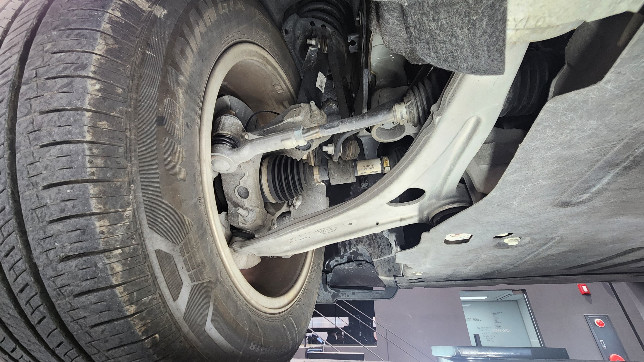 Land Rover Discovery Sport снимка Land Rover Discovery Sport