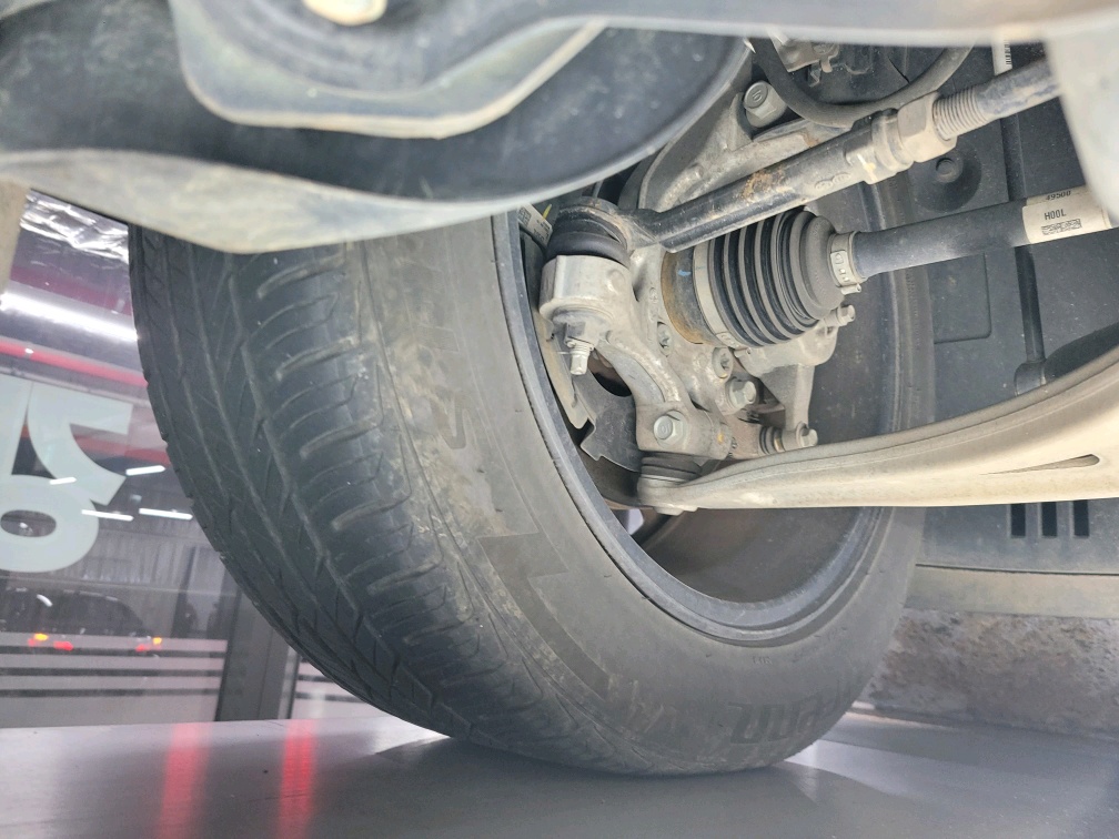 Kia K5 снимка Kia K5