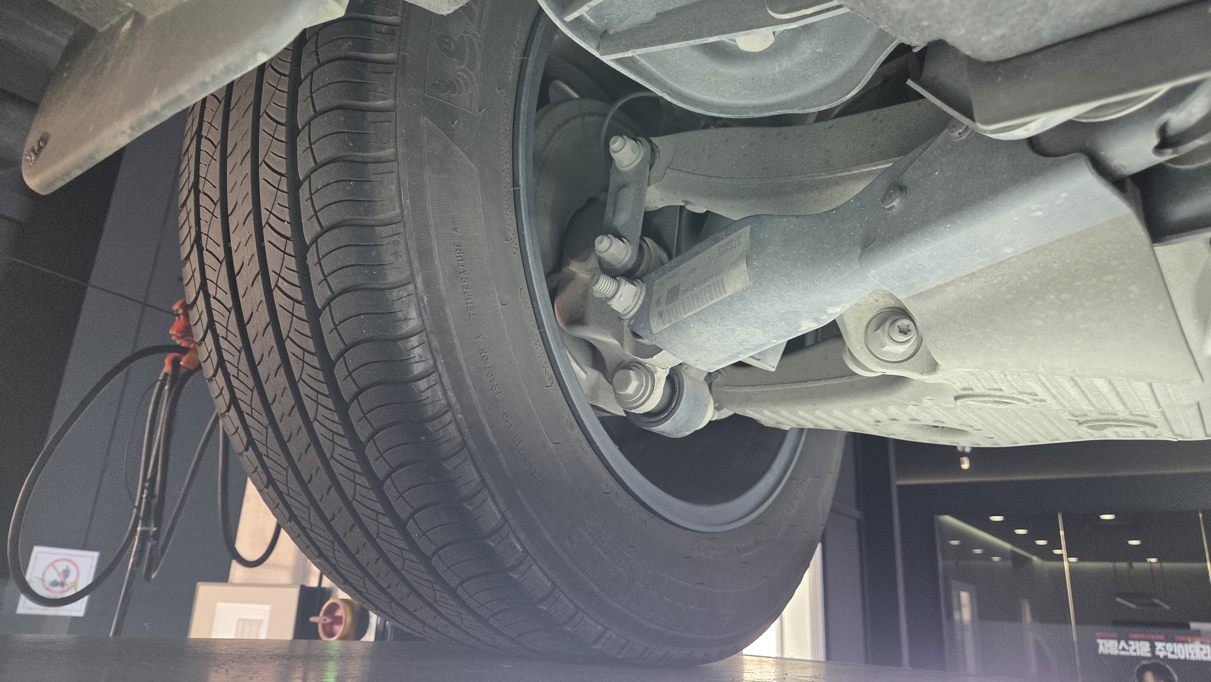 Land Rover Defender Defender L663 110 P300 X-Dynamic SE