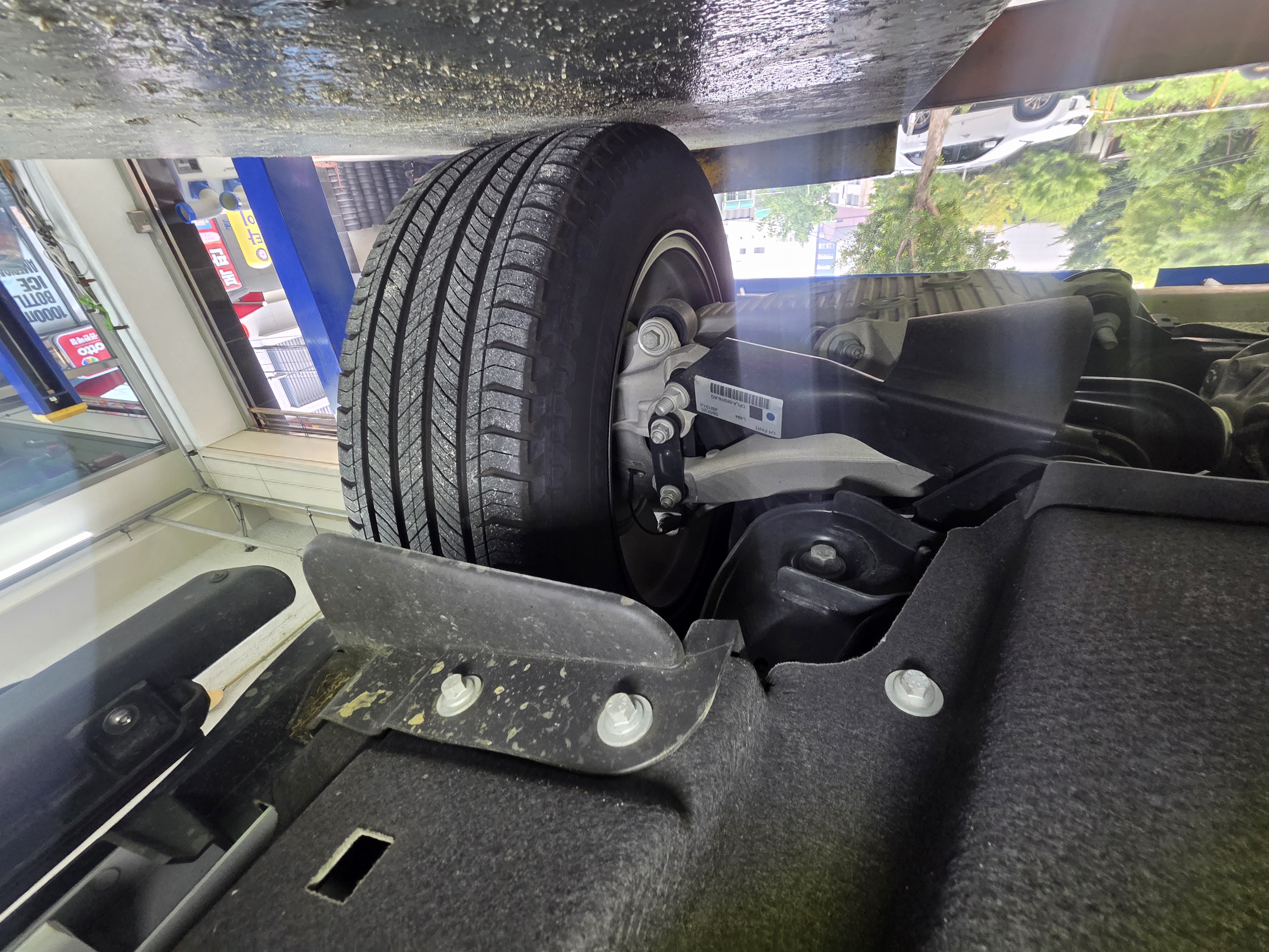 Land Rover Defender Defender L663 110 P300 X-Dynamic SE