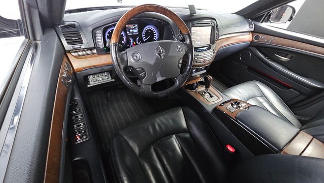 New Chairman WCW700 4TRONIC Prestige