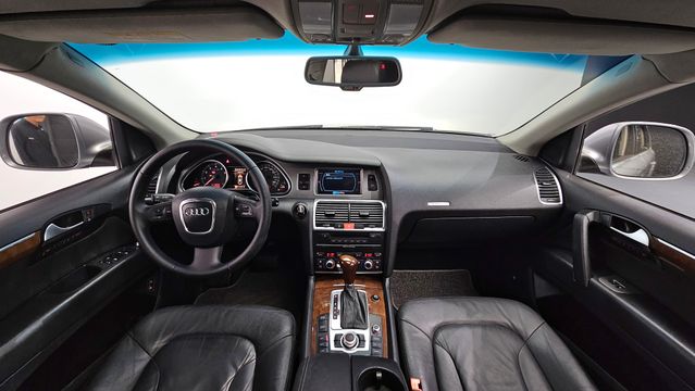 Q74.2 FSI Quattro 4L