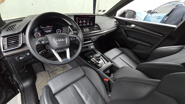 Q5 (FY) 45 TFSI Quattro Premium Sportback