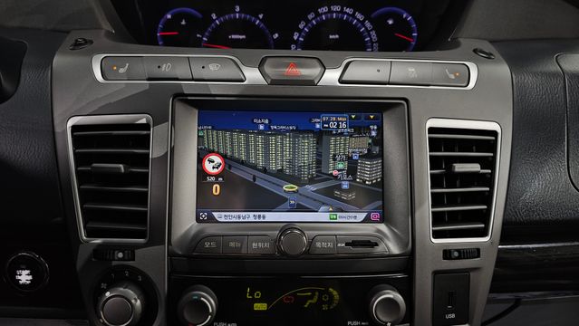 Korando Turismo 4WD Chateau 9-seater high roof