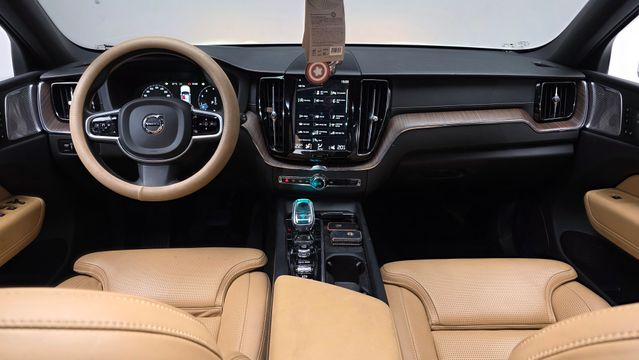 XC60 2nd generation B5 Inscription