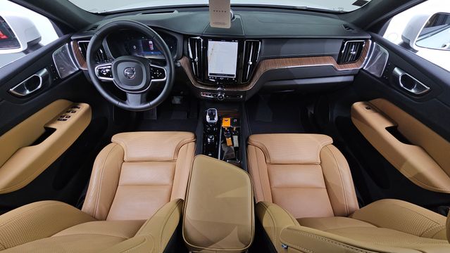 XC60 2nd generation B5 Ultimate Bright