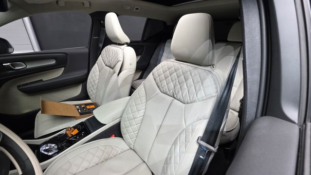 XC40B4 Ultra Bright