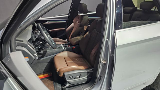 Q5 (FY) 45 TFSI Quattro Premium