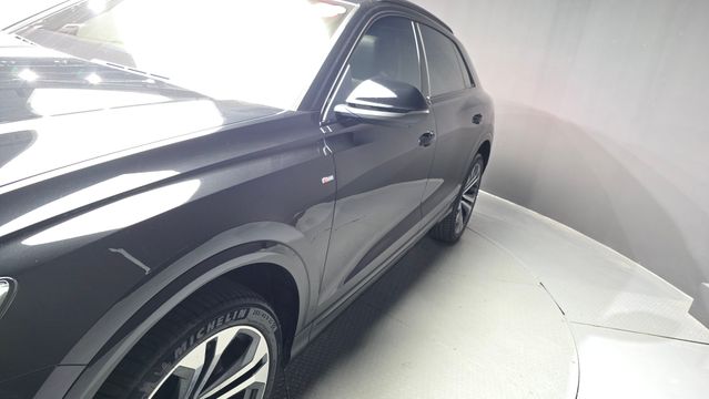 Q8 (4M) 55 TFSI Quattro Premium