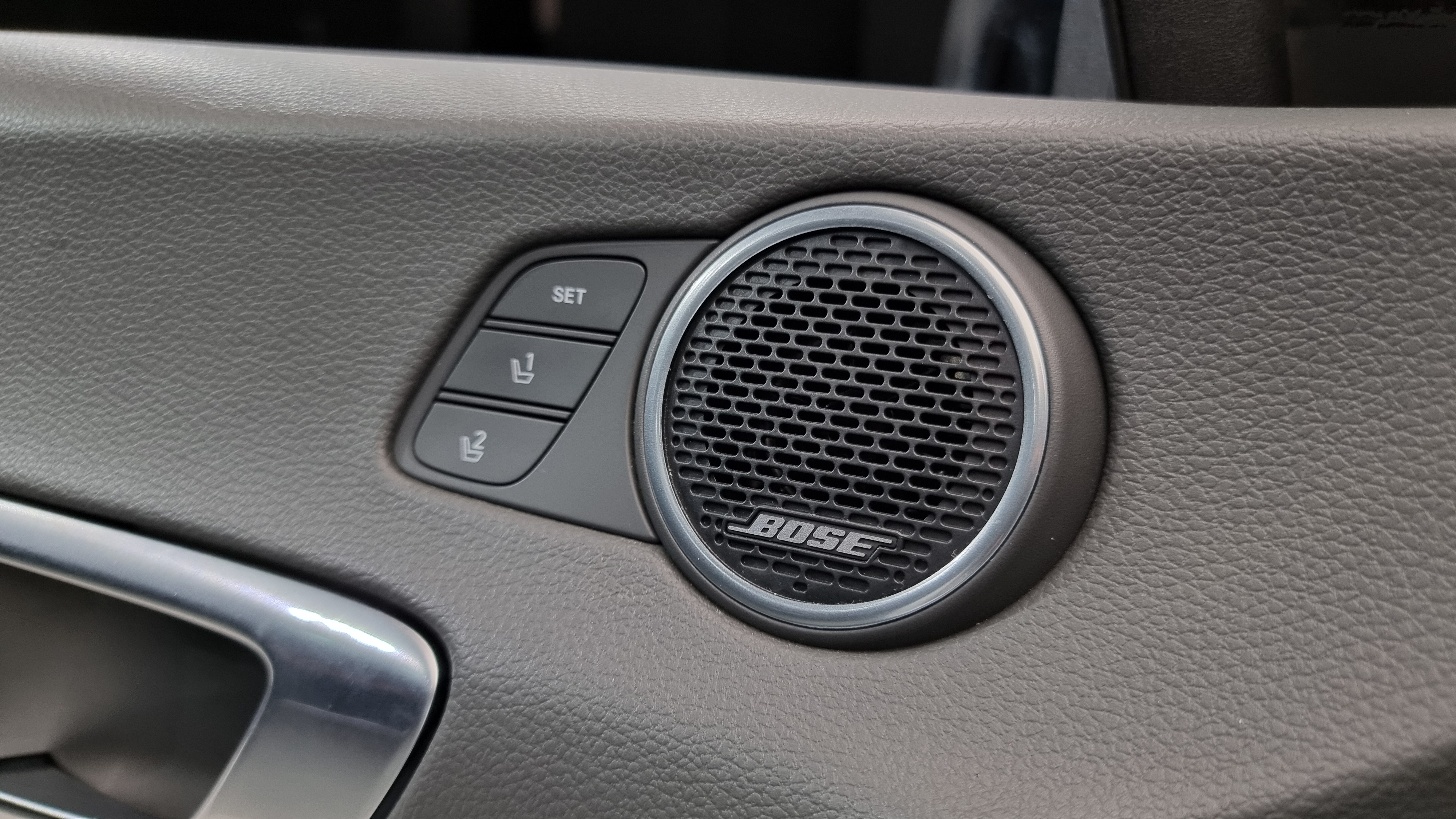 BOSE , بيج !