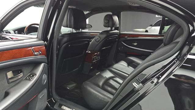 Chairman WV8 5000VVIP