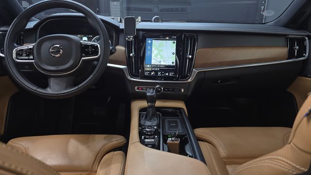 S90D5 AWD Inscription