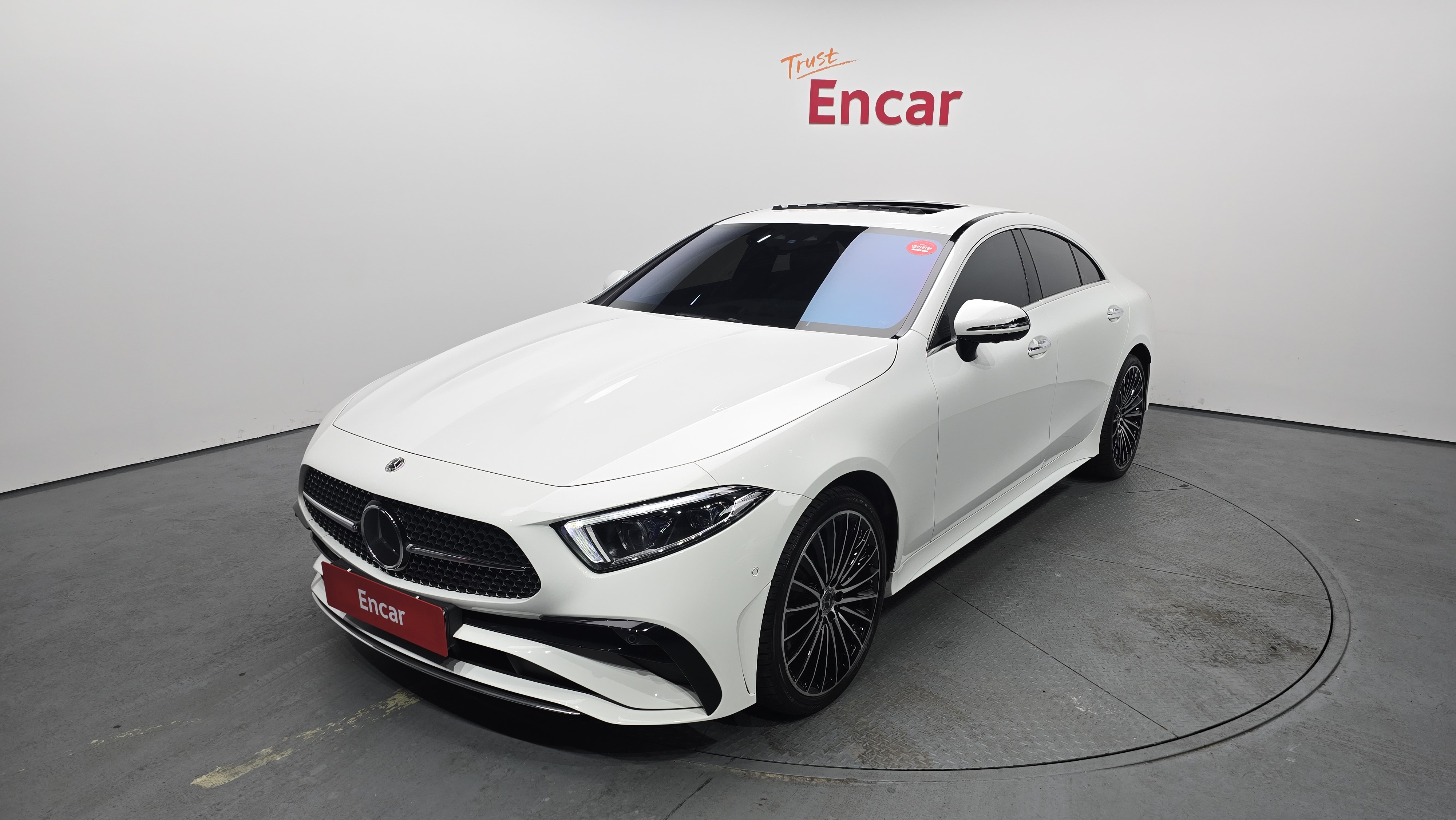 سيدان الخارج ! CLS ! الداخل الخارج !