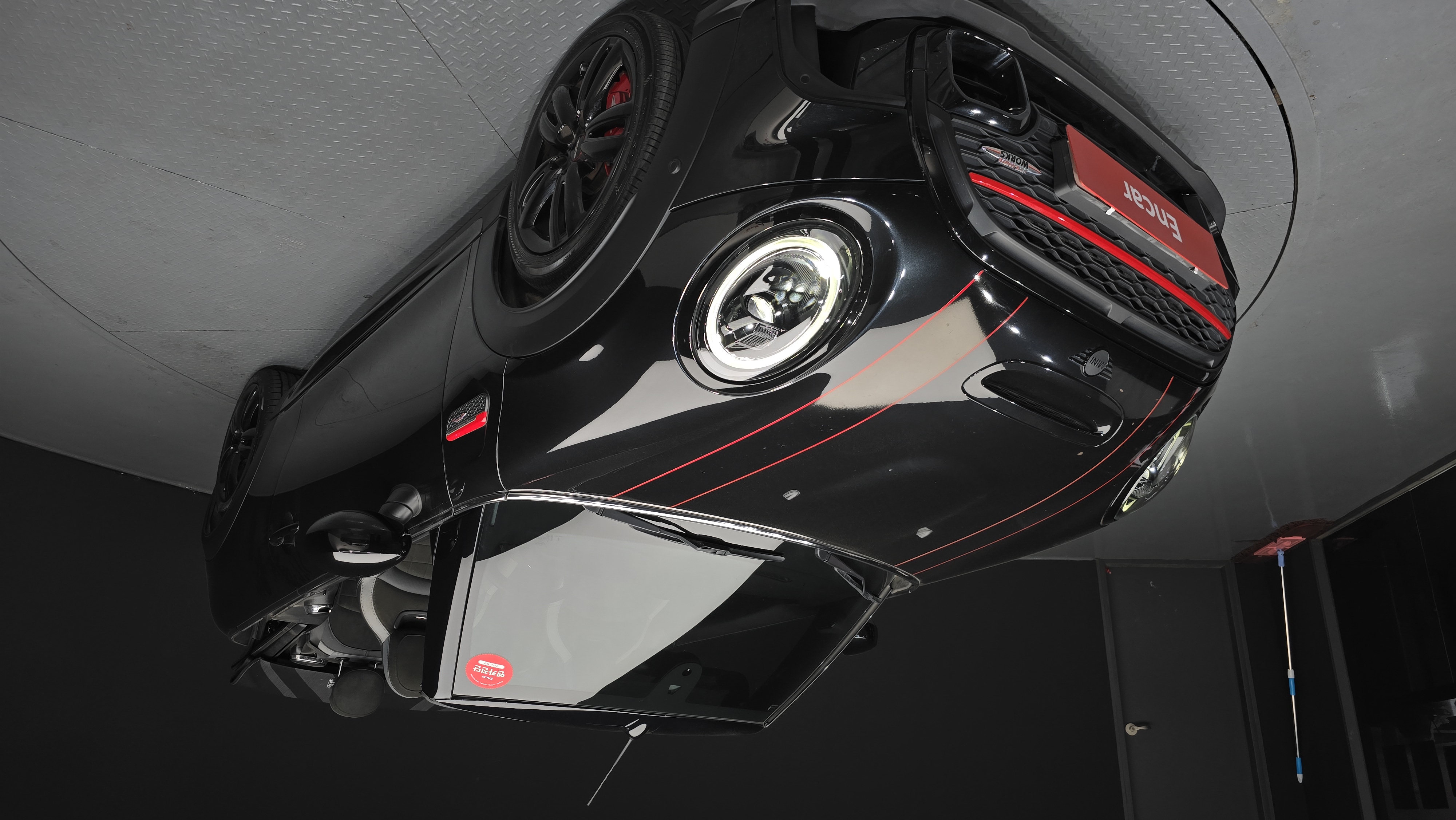 JCW أسود , :)