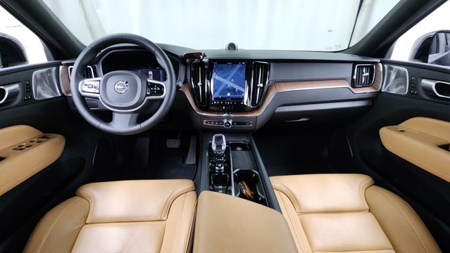 XC60 2nd generation B5 Ultimate Bright