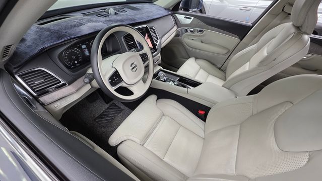 XC90 2nd generation T8 Ultimate Bright Hybrid