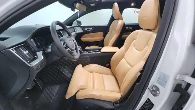 S60 3rd generation T5 Inscription