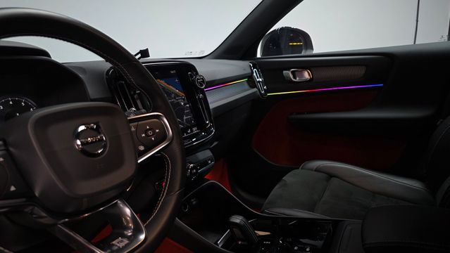 XC40T4 R-Design