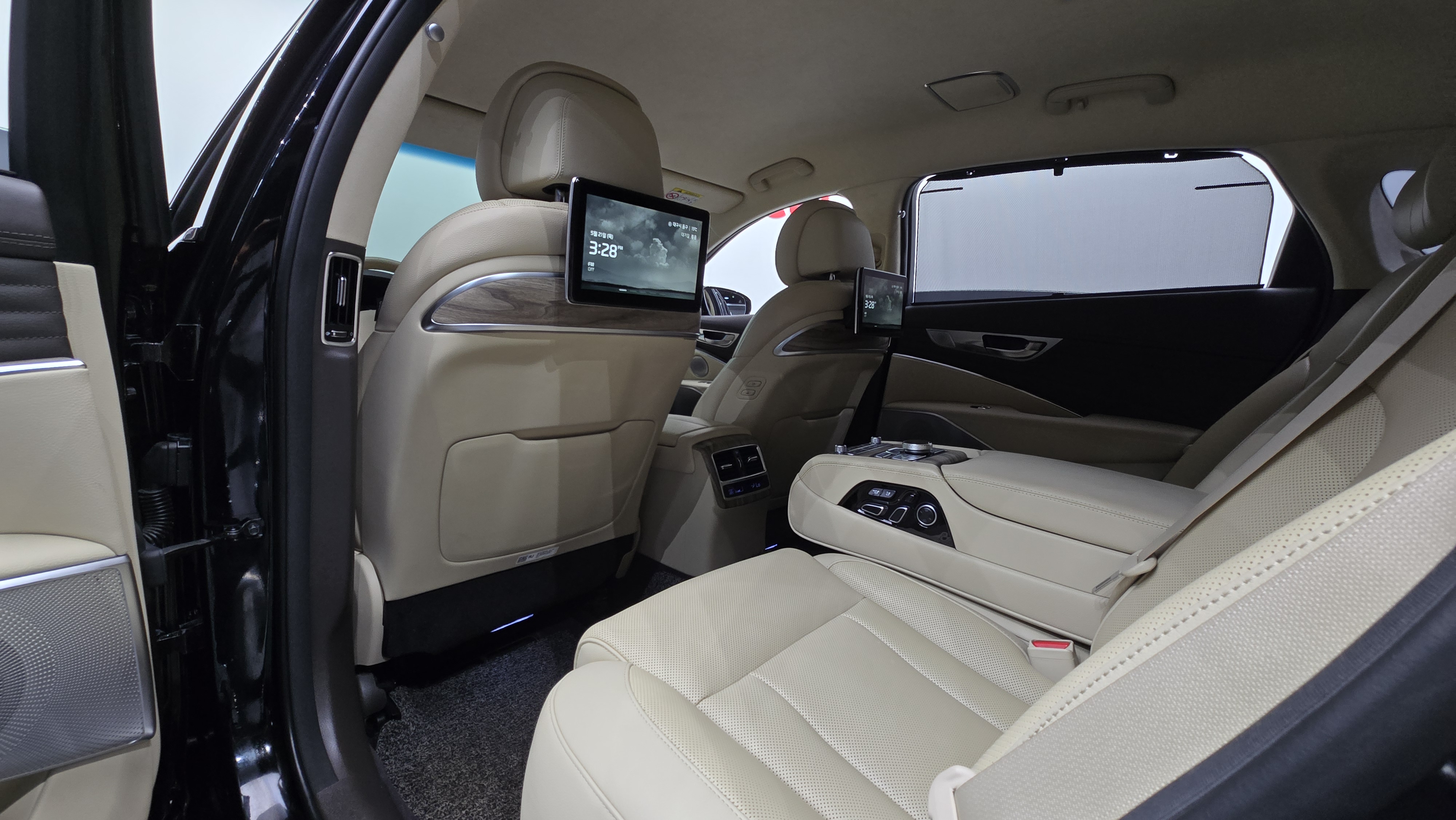 سيدان , الداخل vip !