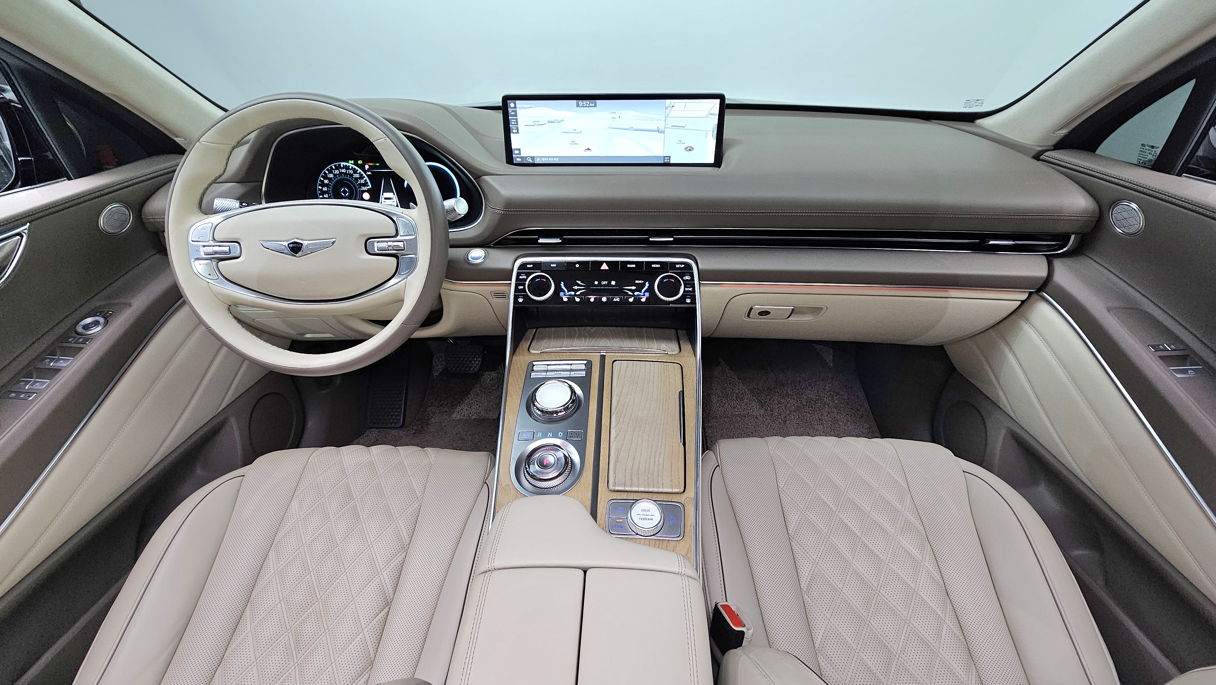 Beige GV80