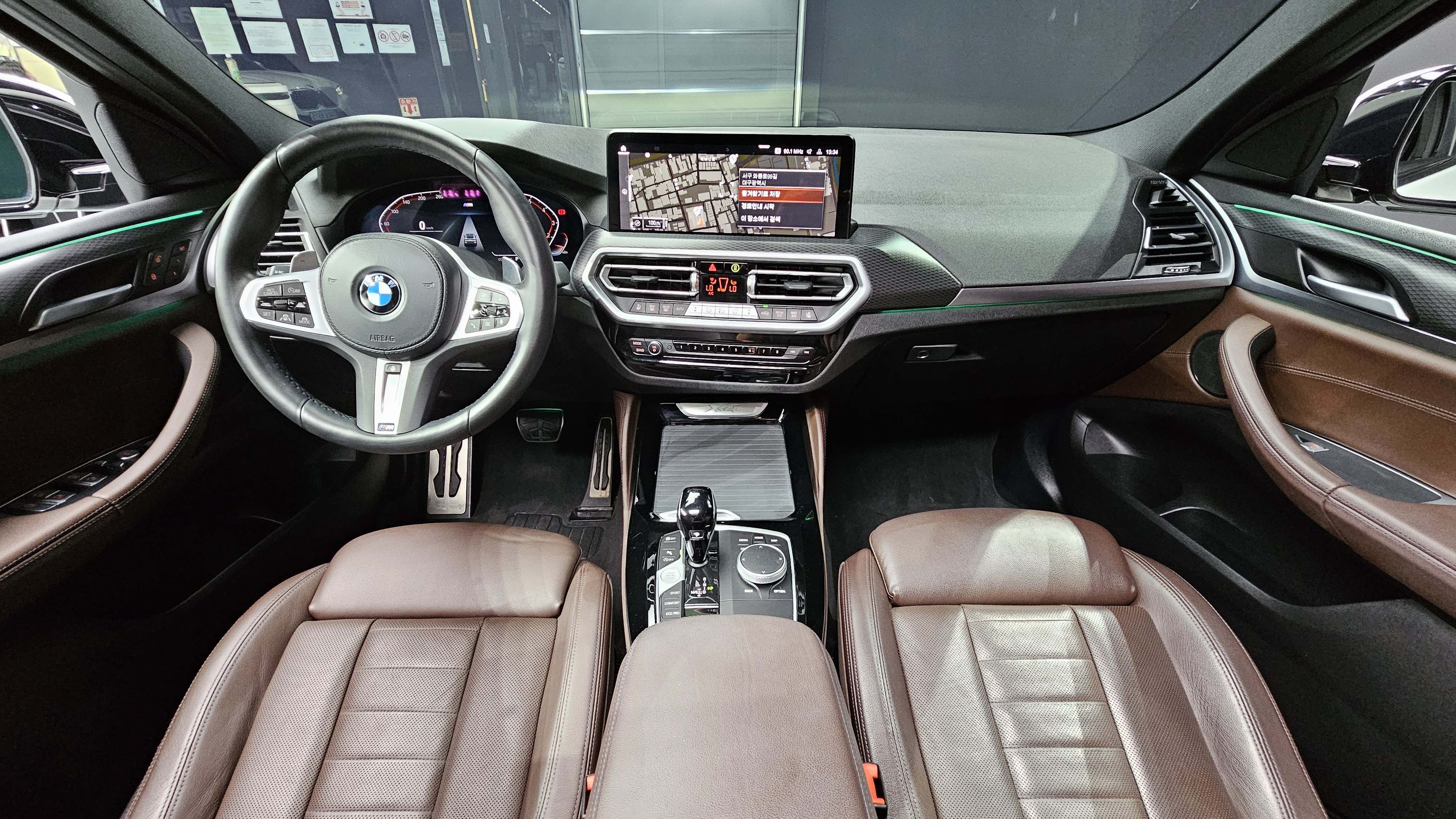 xDrive , , . دفع رباعي الداخل !