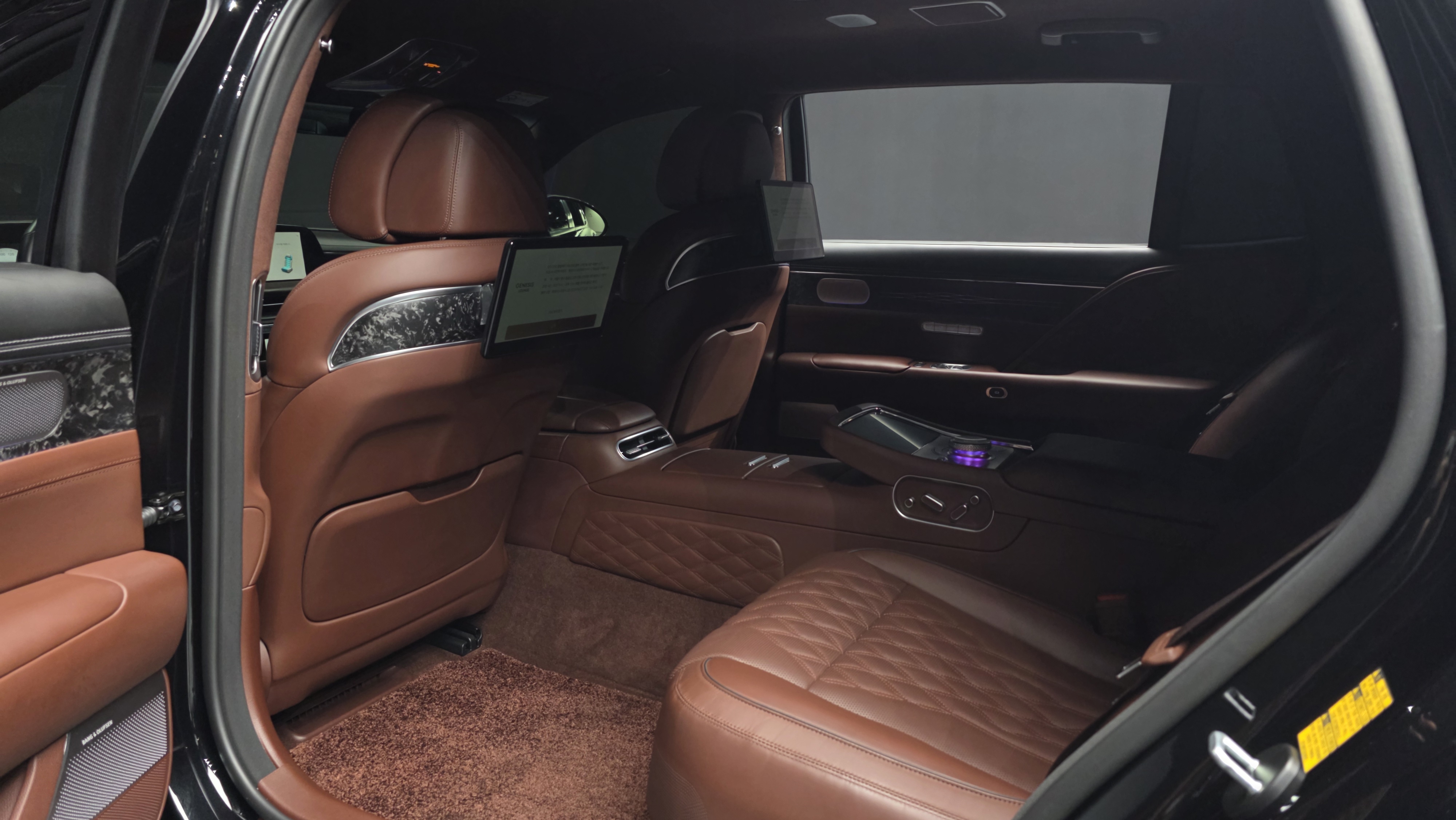 G90 . VIP