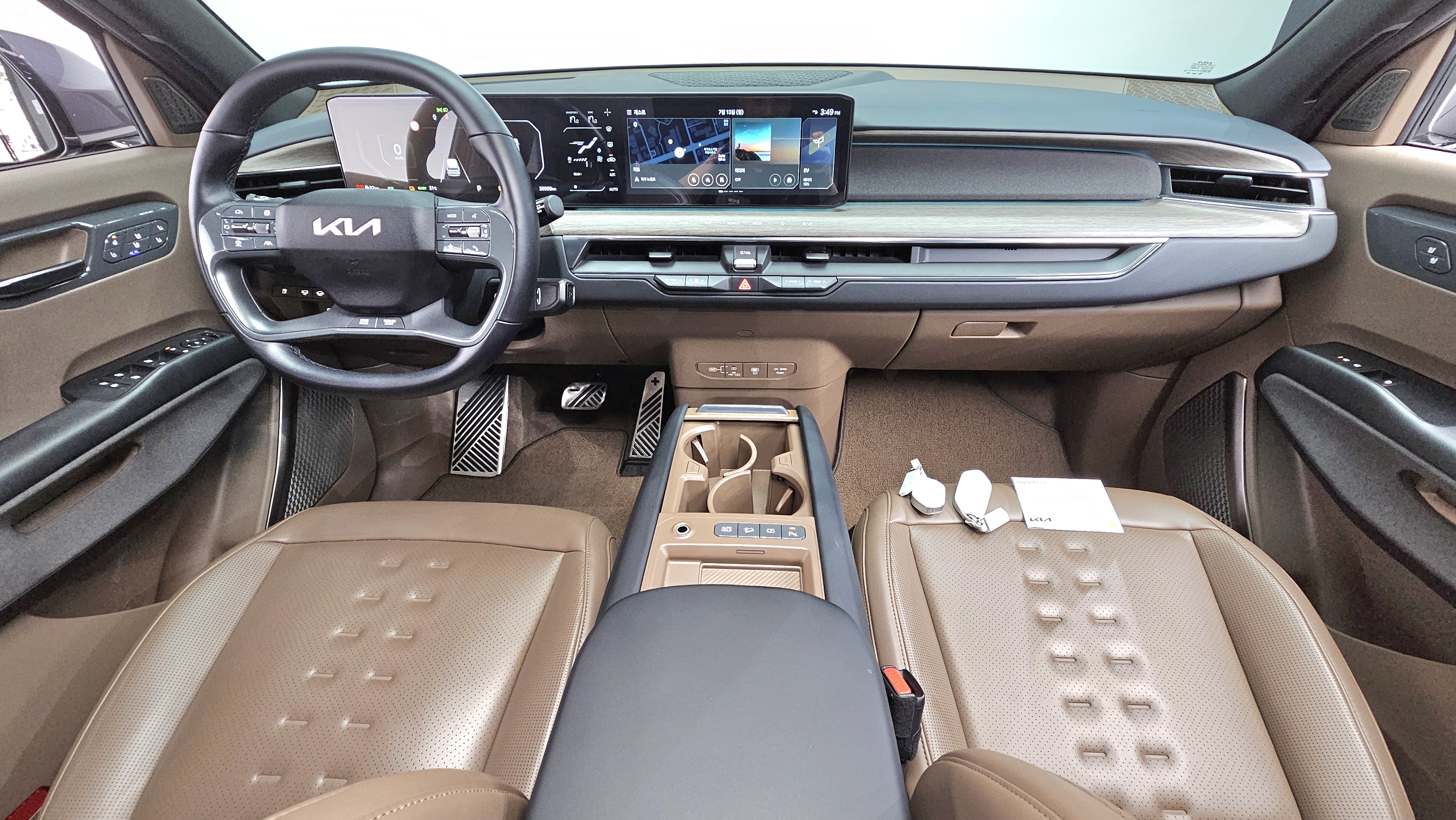 بريميوم كهربائي دفع رباعي EV9