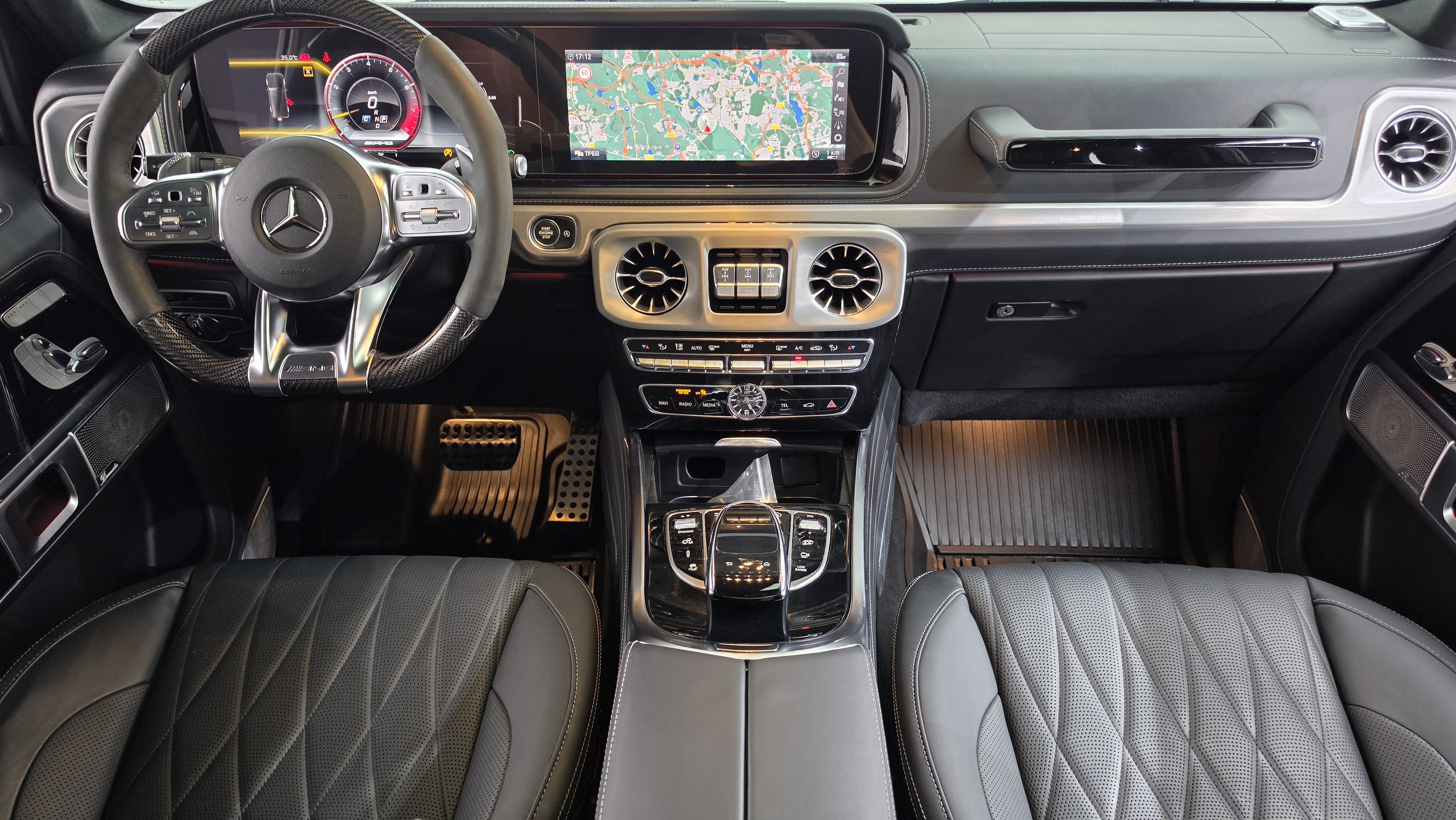 AMG G63 , الداخل . , AMG بريميوم الداخل . , فاخر G63 .