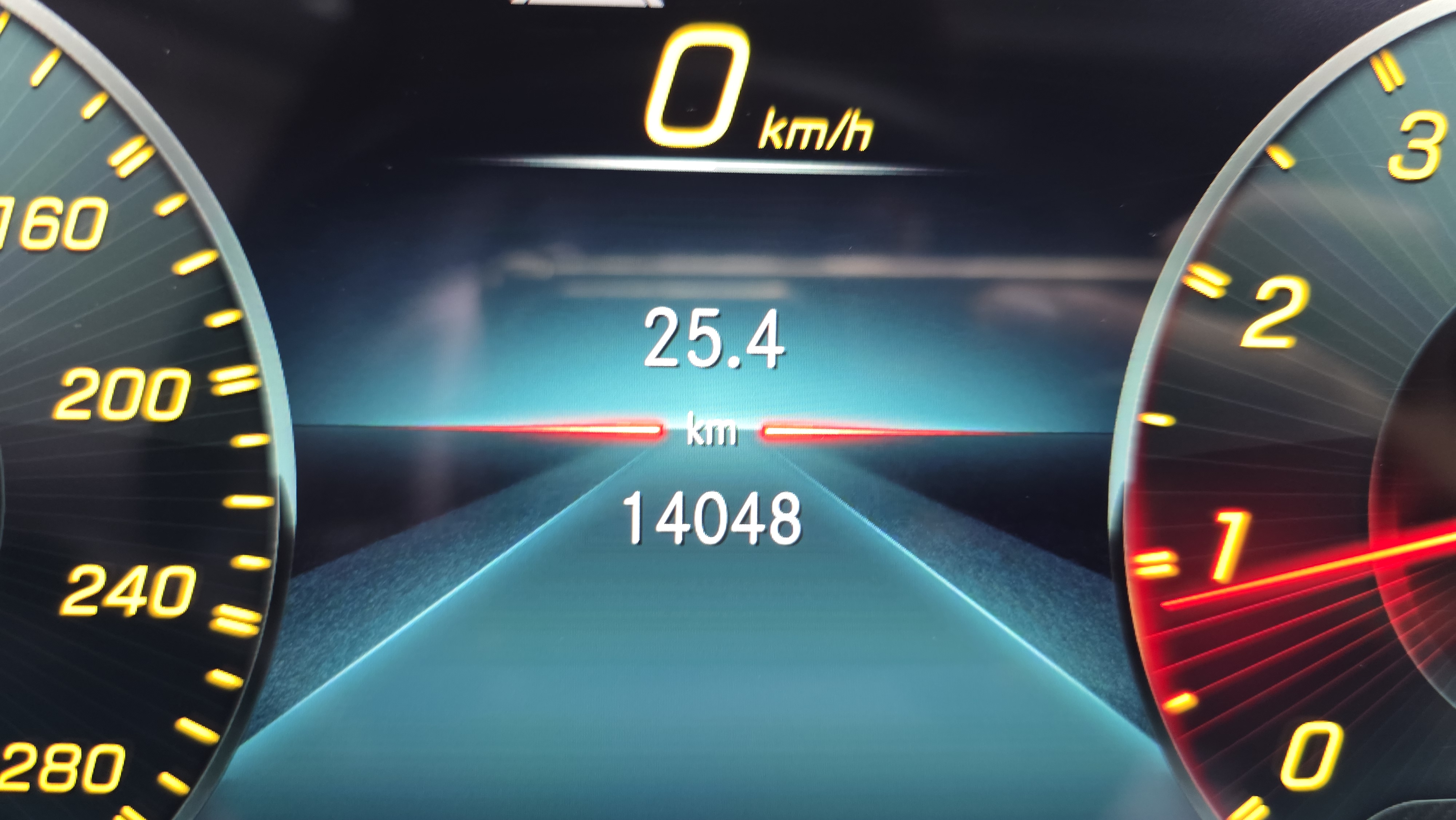 22 5 14000km الداخل ! راي GLE !