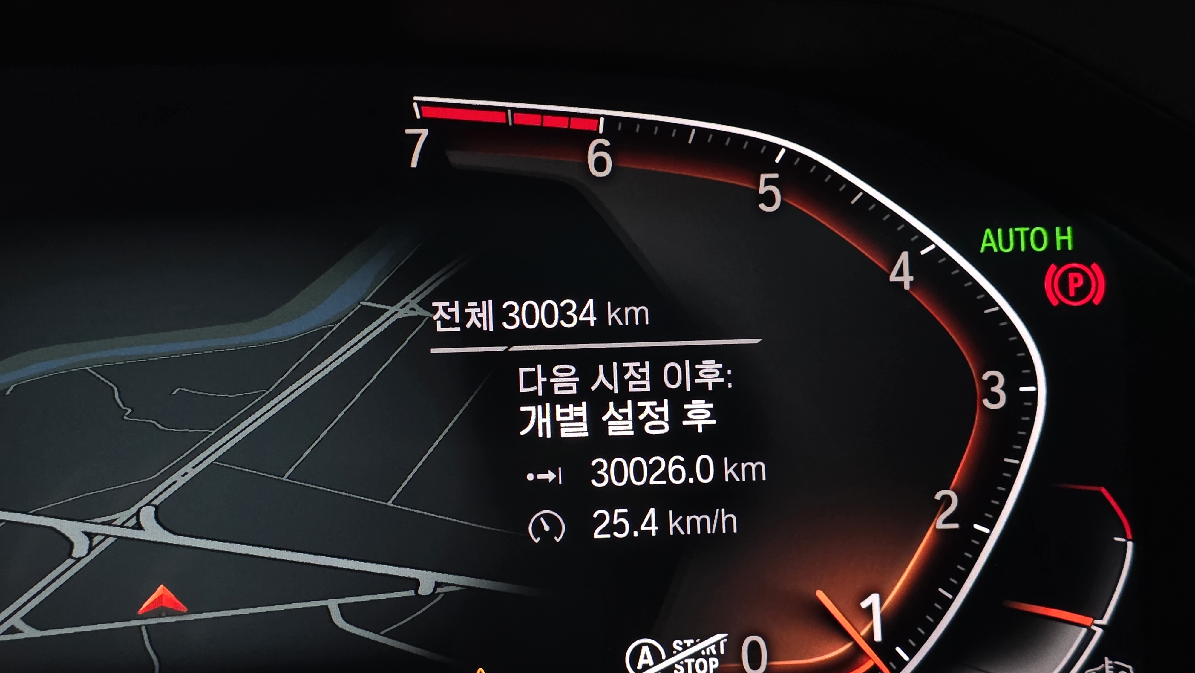 22 3 km , M !