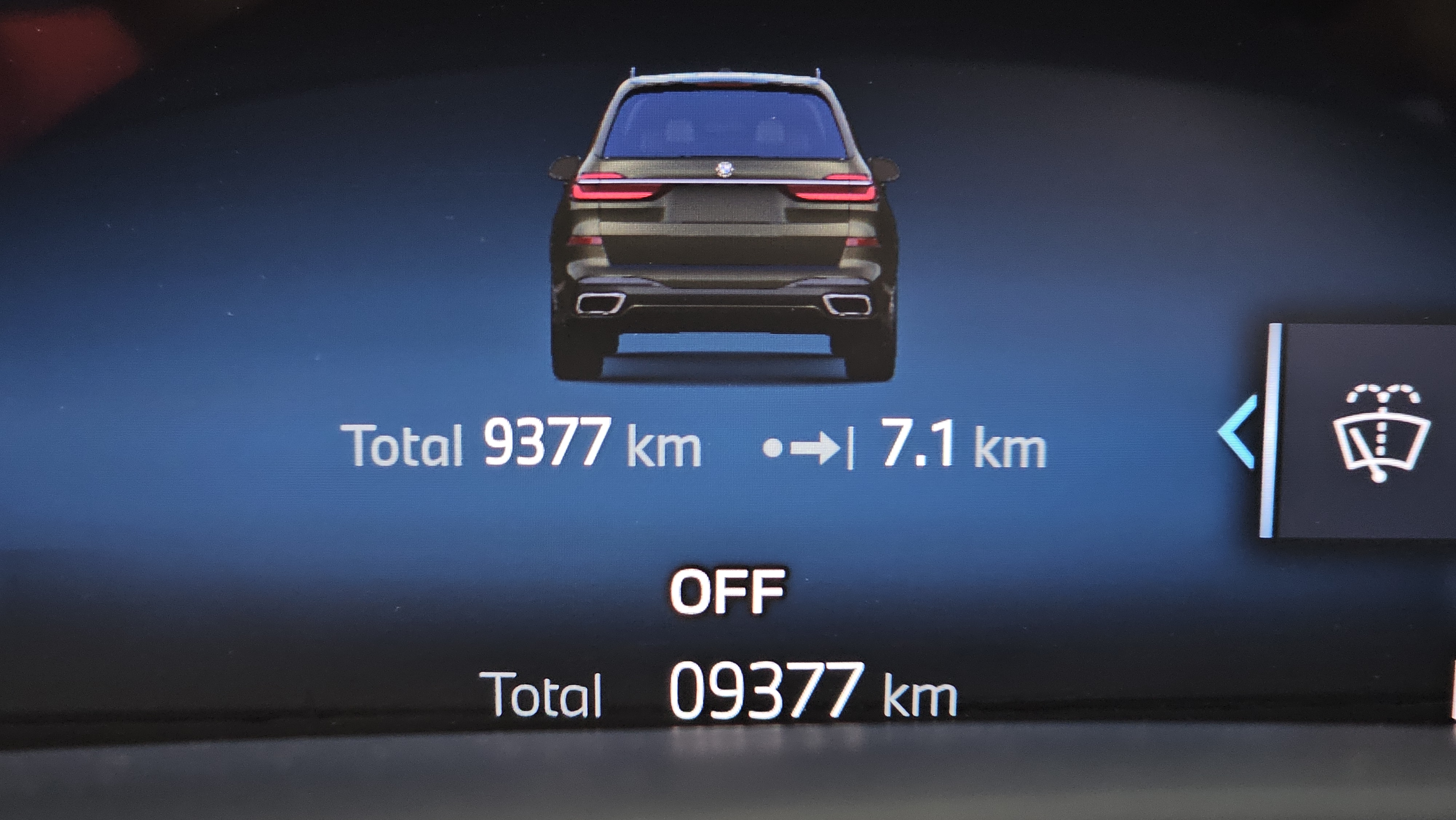 7 بريميوم دفع رباعي . 9 km الداخل , X7 .