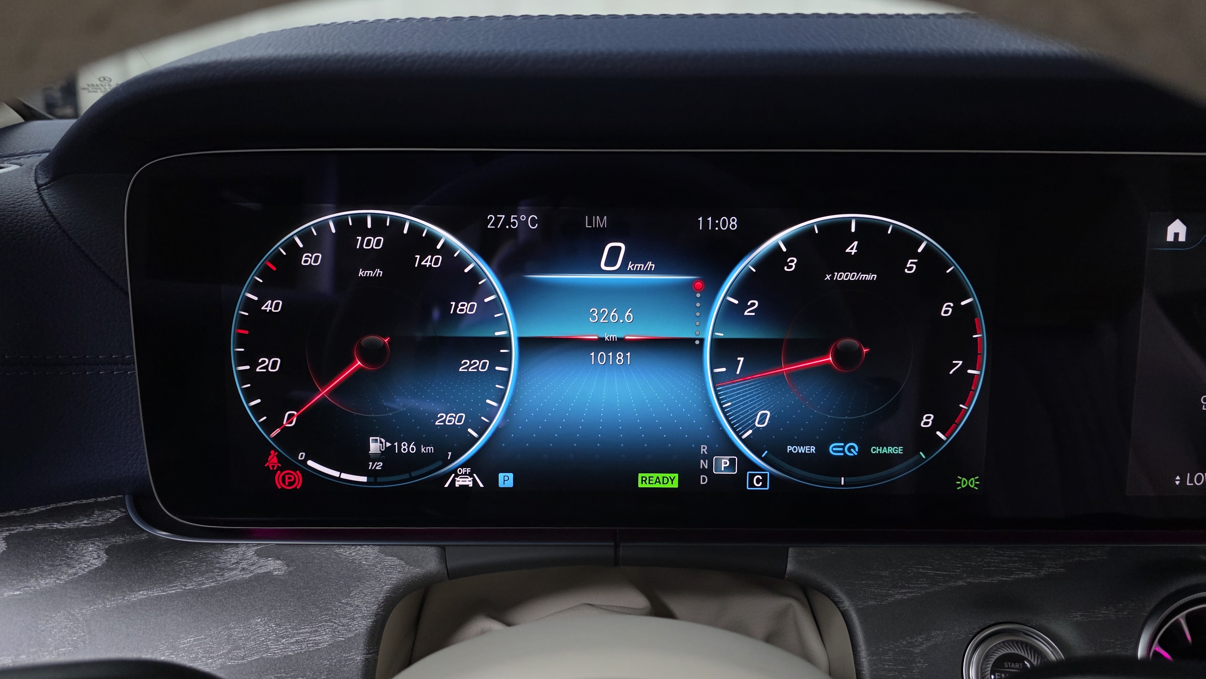 10000km الداخل, . بيج الداخل الداخل !