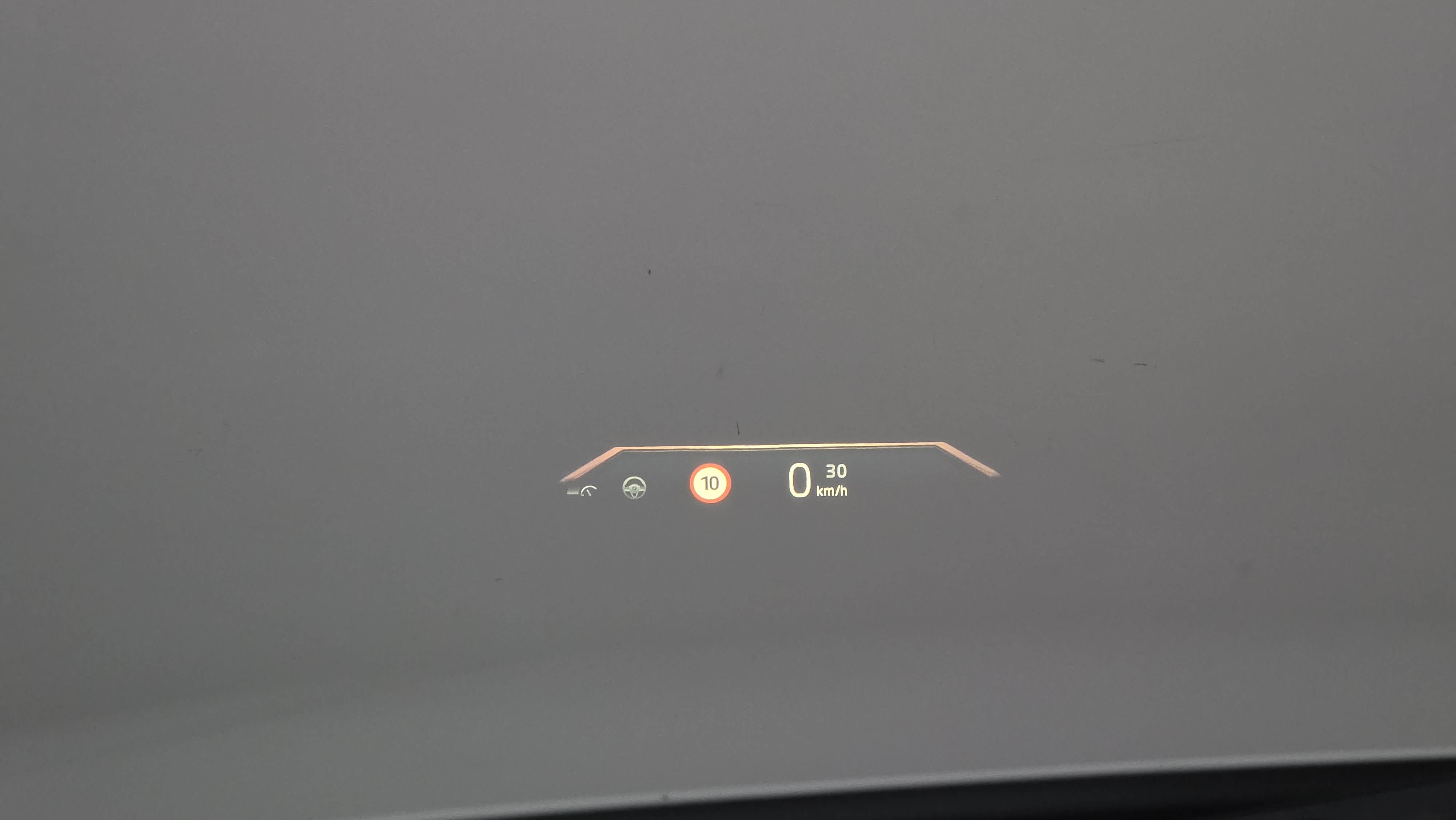 الداخل . HUD ملاحة, كهربائي i4 .