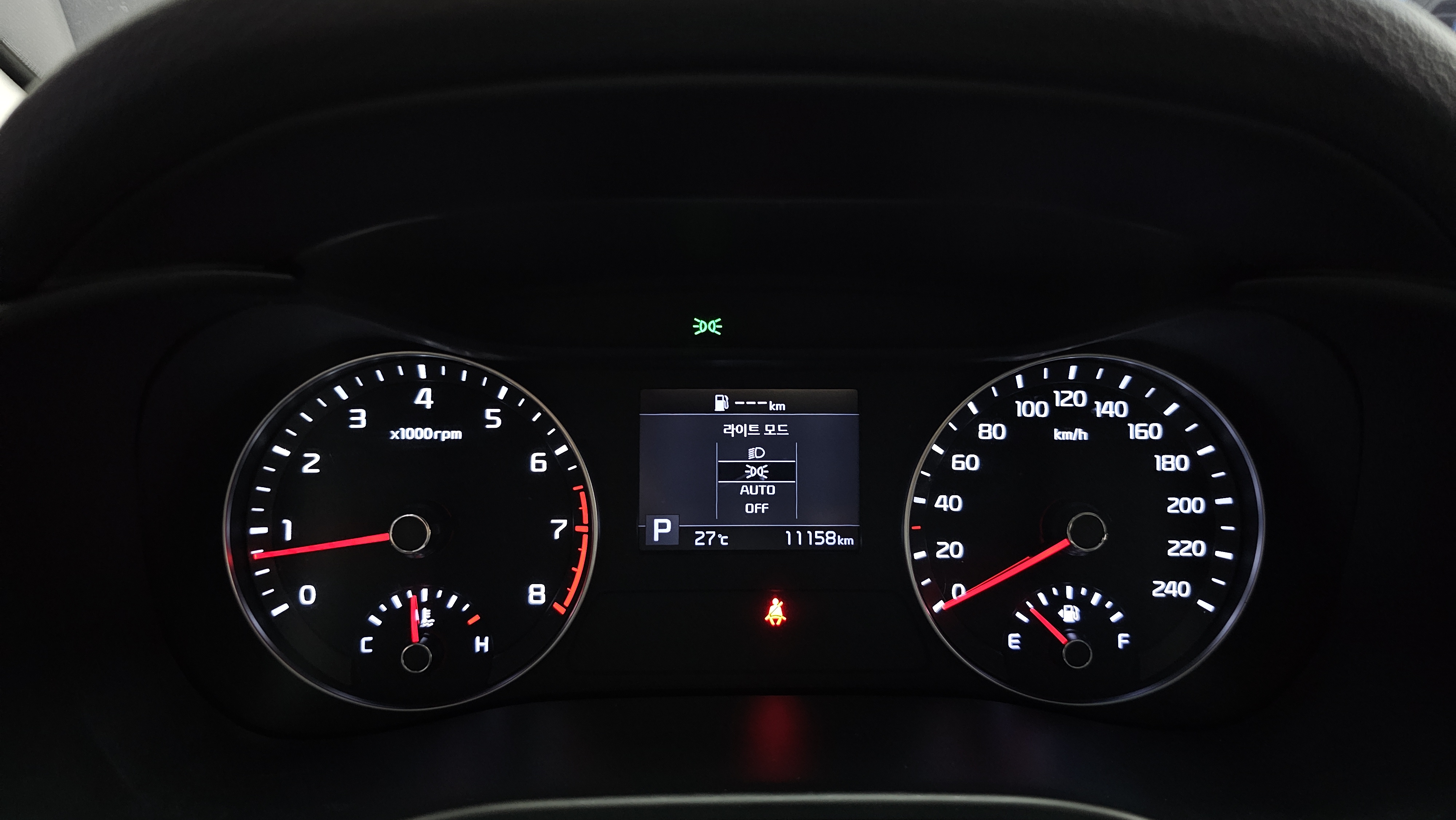 1 km الداخل , الخارج . ,