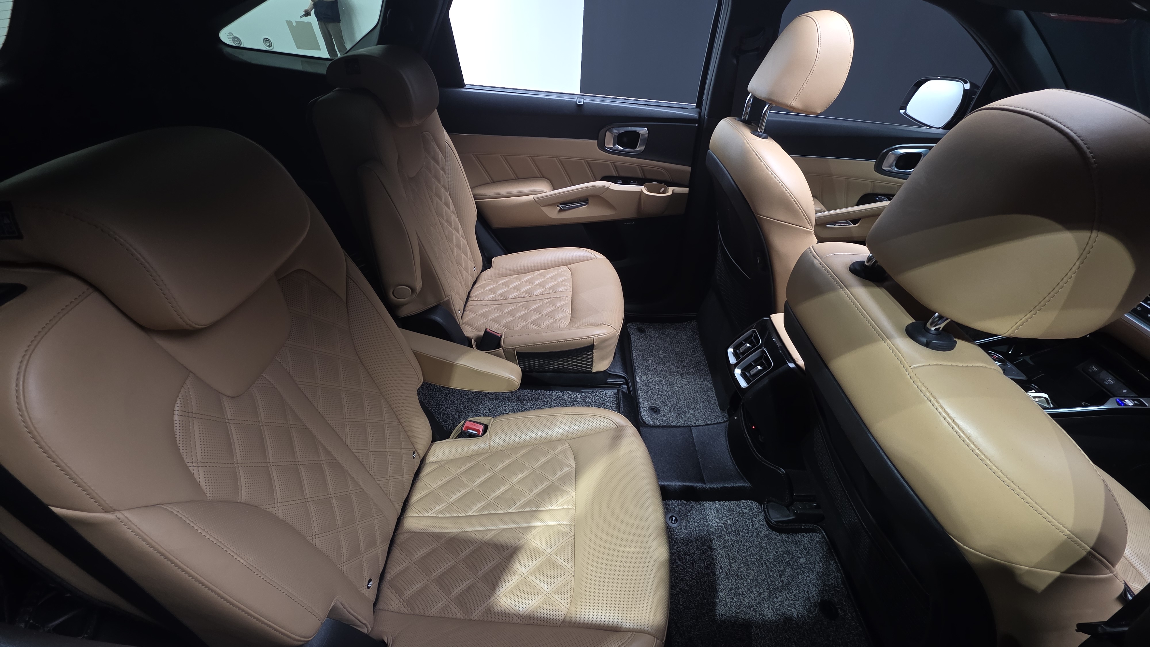 ! suv الداخل !