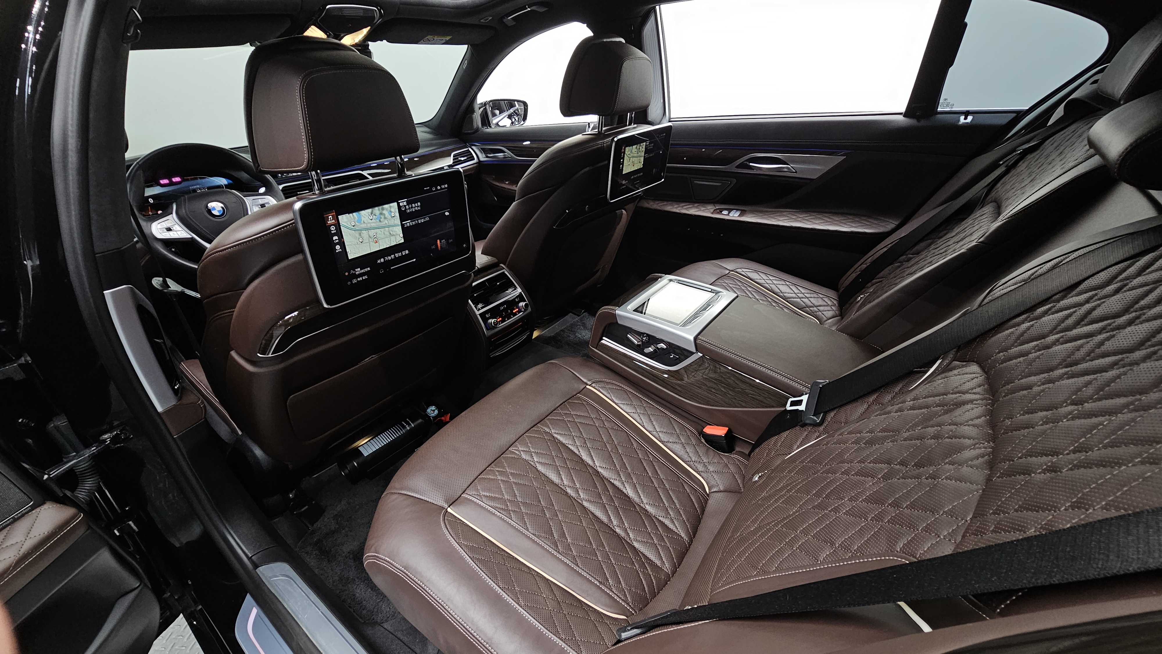 2 , VIP Berline . 740Li !