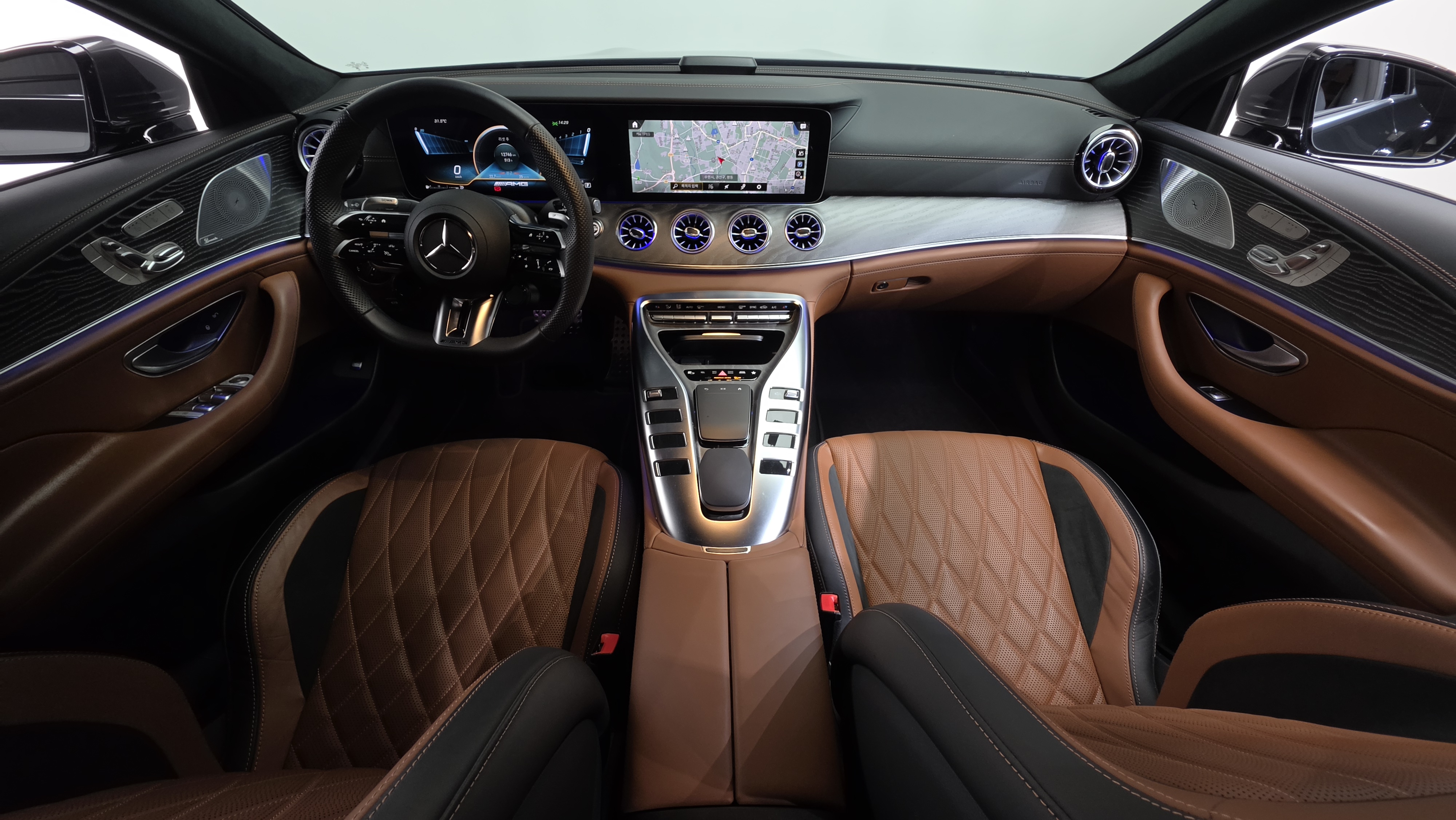 الداخل , AMG GT! , الداخل . الداخل سبورت .