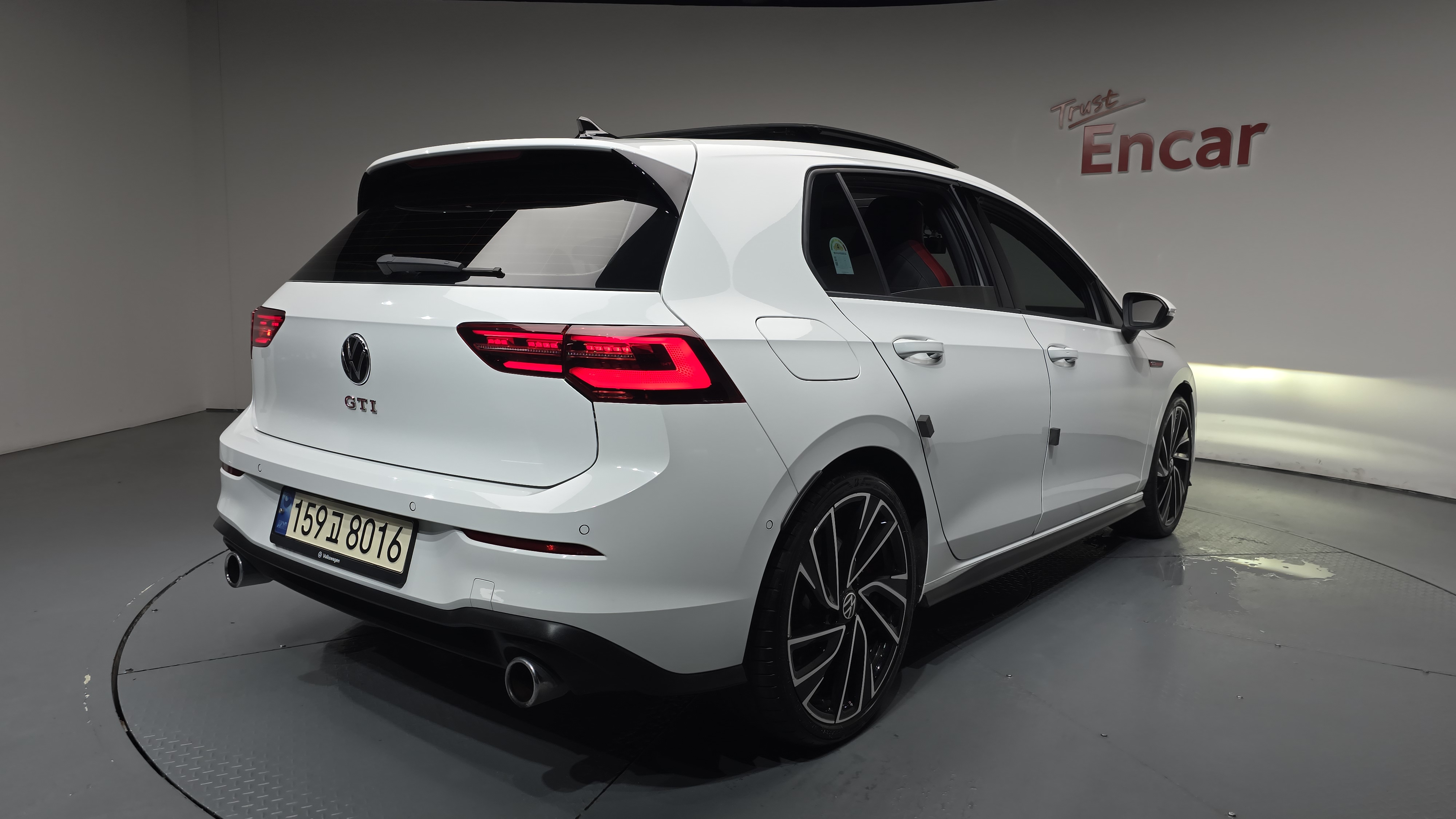 هاتشباك ! الداخل . Gti!